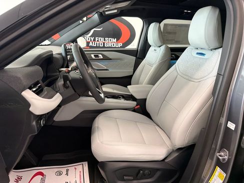 New 2027 Ford Explorer Platinum AWD/4WD image 12