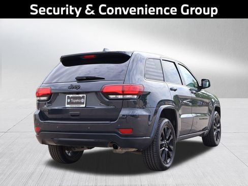 Used 2018 Jeep Grand Cherokee Altitude AWD/4WD image 6