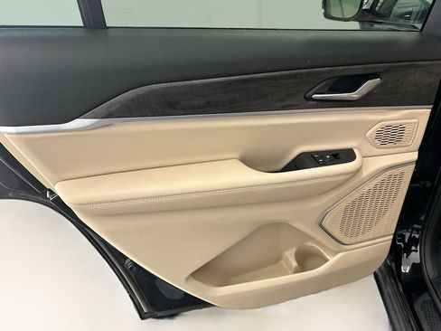 Used 2021 Jeep Grand Cherokee L Limited image 28