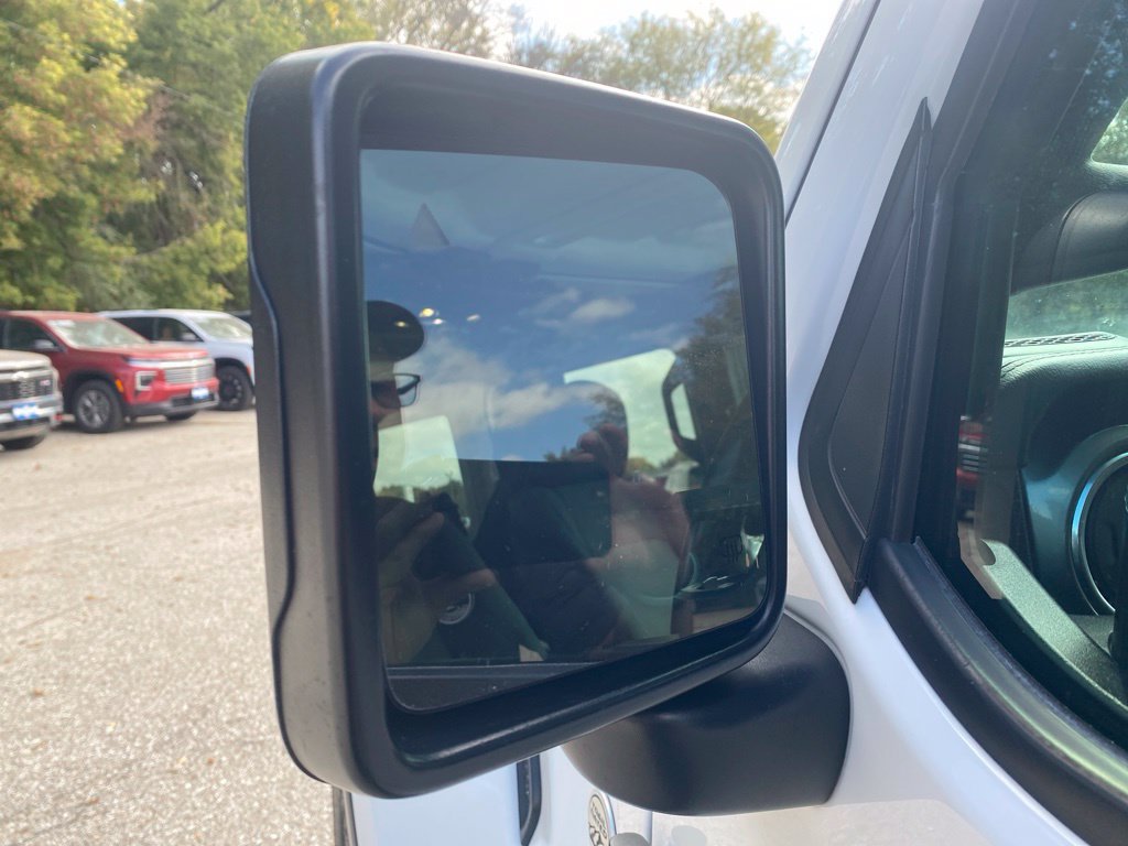 Used 2019 Jeep Wrangler Unlimited Sahara w/ Advanced Safety Group AWD/4WD image 30