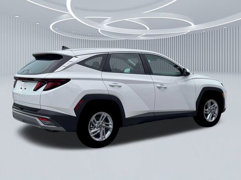 New 2026 Hyundai Tucson SE image 8