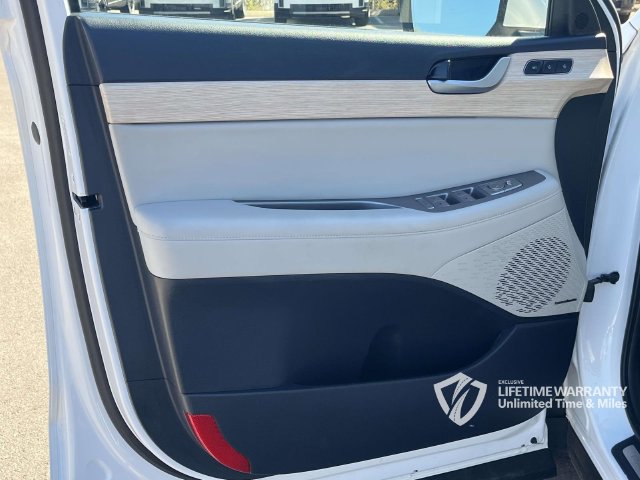 Used 2024 Hyundai Palisade Limited FWD image 17