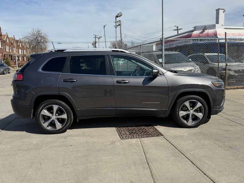 Used 2019 Jeep Cherokee Limited image 4