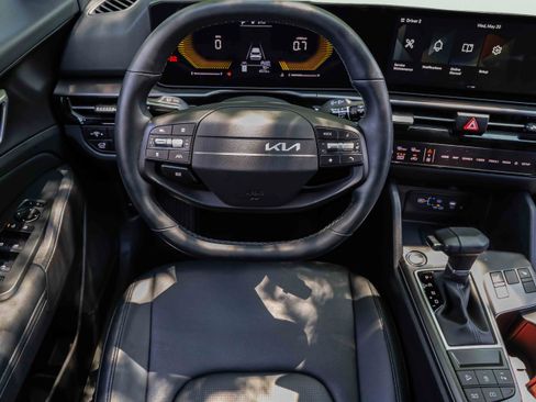 Certified 2026 Kia Sportage EX FWD image 16
