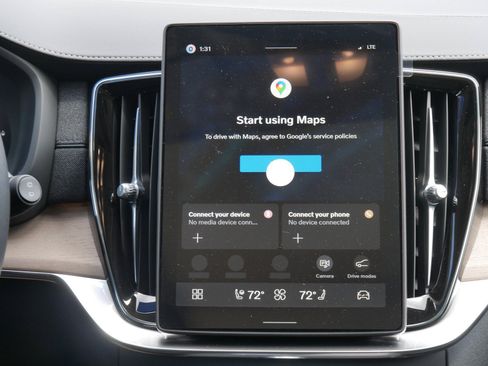 New 2026 Volvo XC90 T8 Plus AWD/4WD image 8