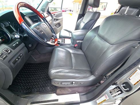 Used 2010 Lexus LX 570 4WD image 9