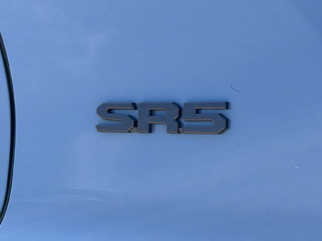 Certified 2025 Toyota 4Runner SR5 AWD/4WD image 8