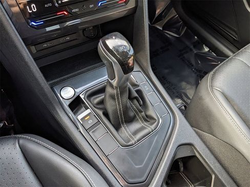 Certified 2023 Volkswagen Tiguan SE image 28