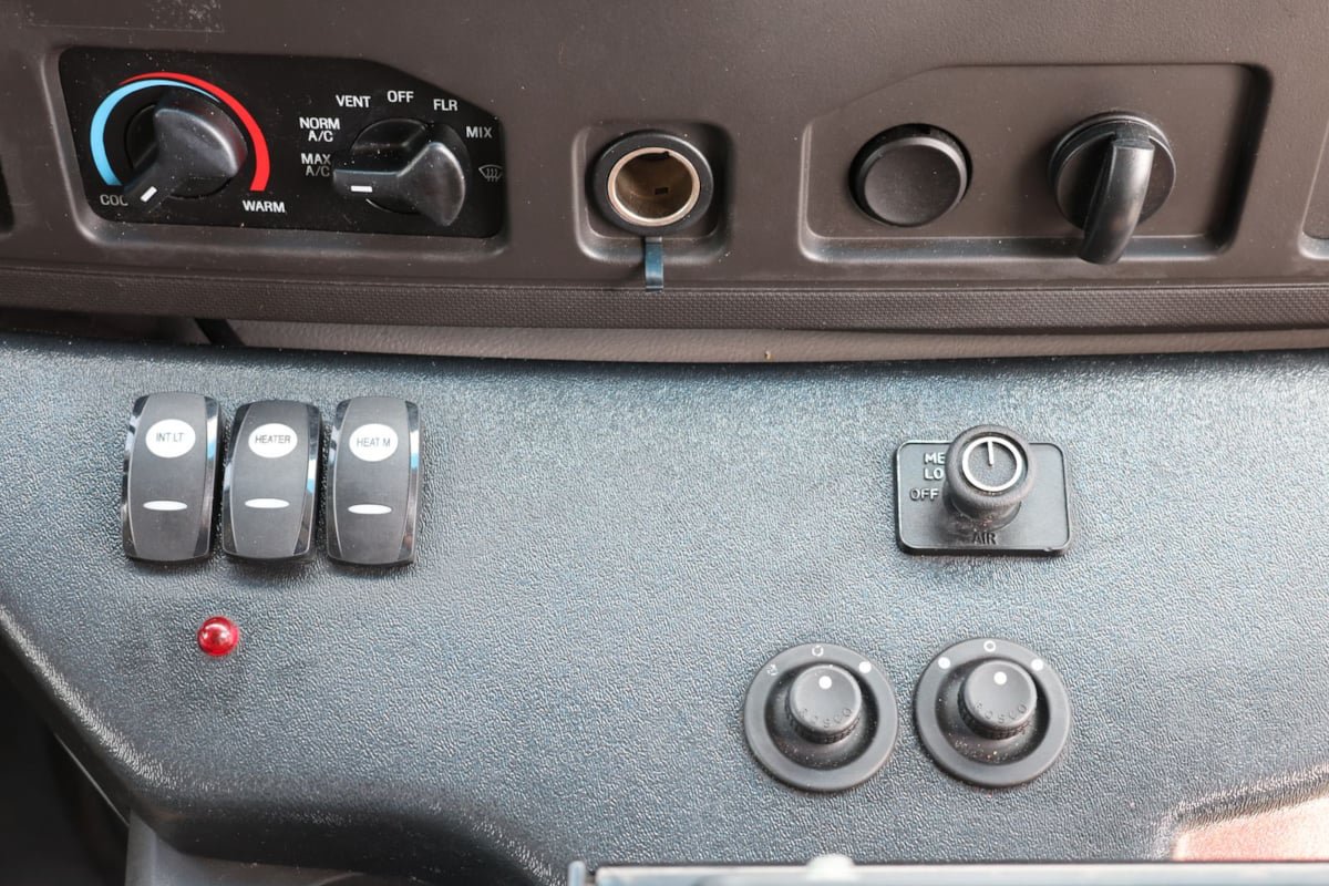 Used 2016 Ford E-450 and Econoline 450 Super Duty w/ Shuttle Bus Prep Package RWD image 17