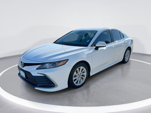 Used 2021 Toyota Camry LE FWD image 1