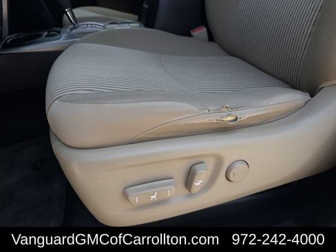 Used 2018 Toyota 4Runner SR5 RWD image 31