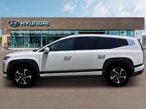 New 2026 Hyundai Ioniq 9 S image 3