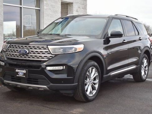 Used 2023 Ford Explorer Limited image 9