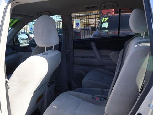 Used 2010 Toyota Highlander 2WD image 15