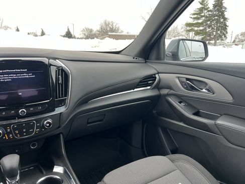 Certified 2023 Chevrolet Traverse LT image 16