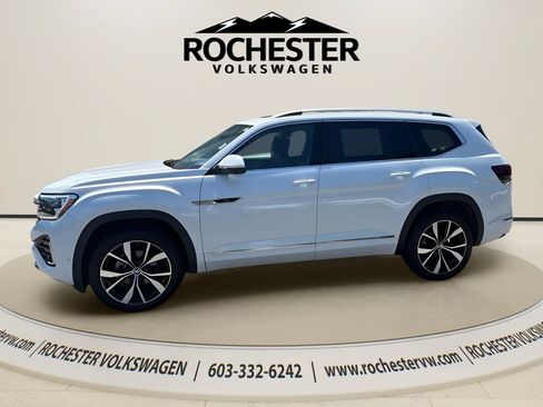 Used 2024 Volkswagen Atlas SEL Premium R-Line AWD/4WD image 3