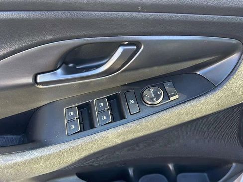 Used 2019 Hyundai Elantra GT N Line image 10