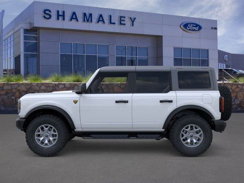 New 2025 Ford Bronco Badlands image 3