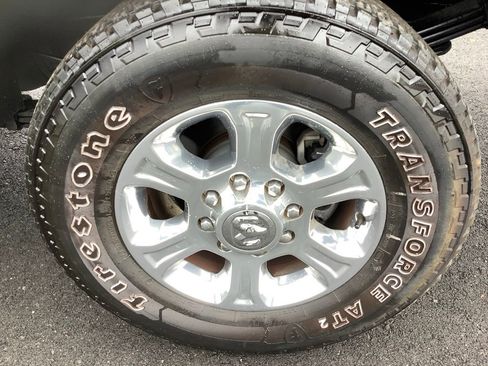 Used 2024 RAM 3500 Big Horn AWD/4WD image 17