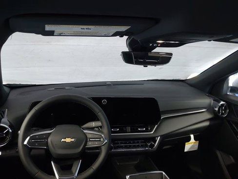 New 2026 Chevrolet Equinox LT w/ Convenience Package II FWD image 26