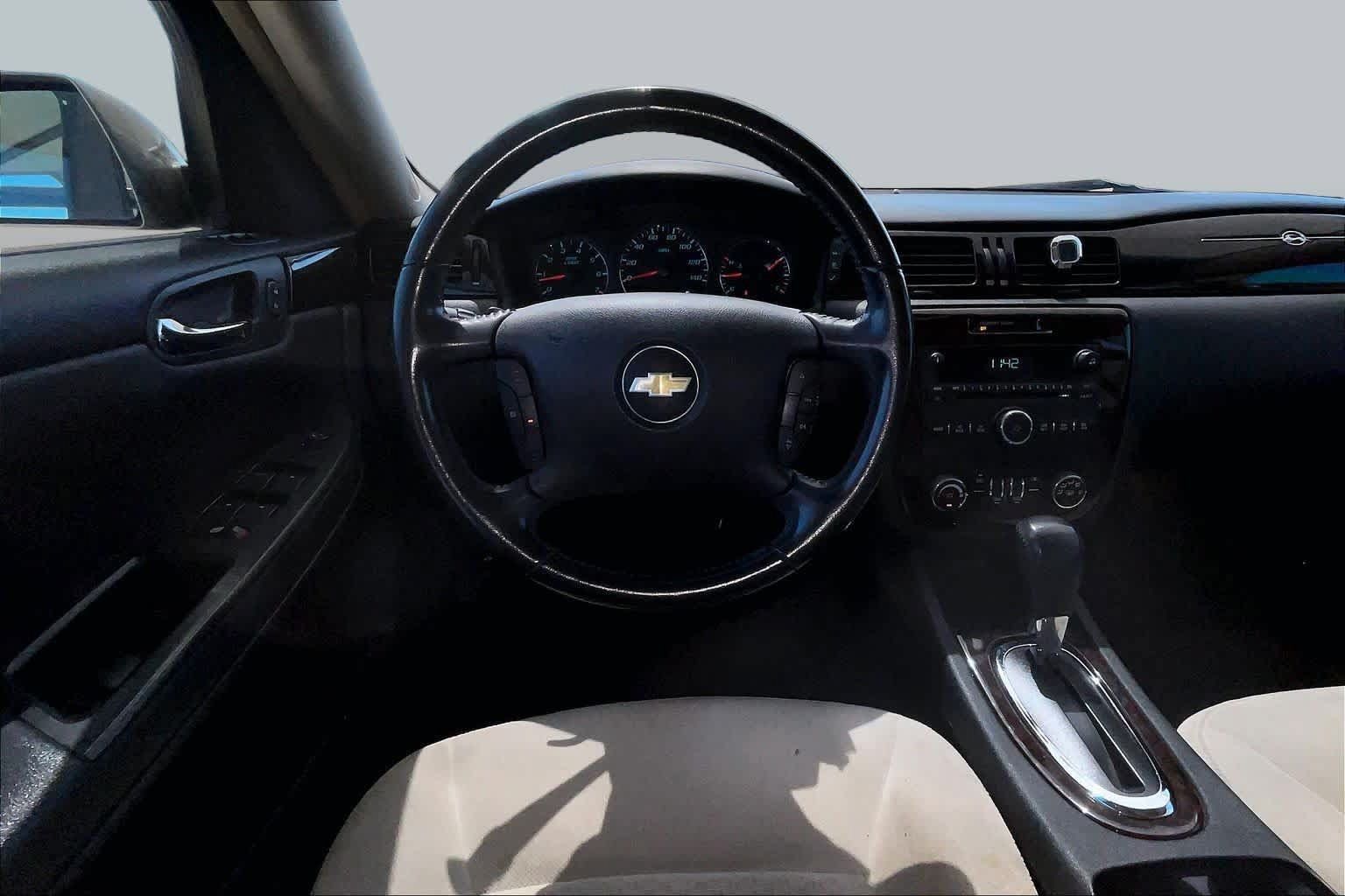 Used 2012 Chevrolet Impala LT FWD image 5