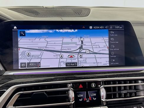 Used 2021 BMW X7 M50i w/ Executive Package image 36