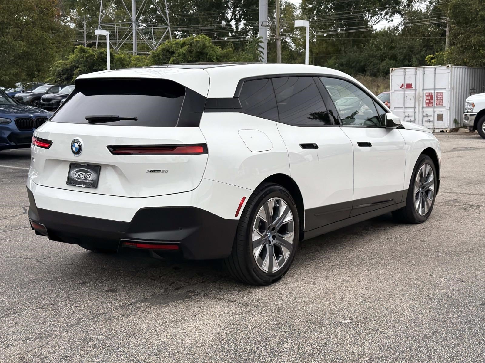 Certified 2024 BMW iX xDrive50 w/ Premium Package AWD/4WD image 10
