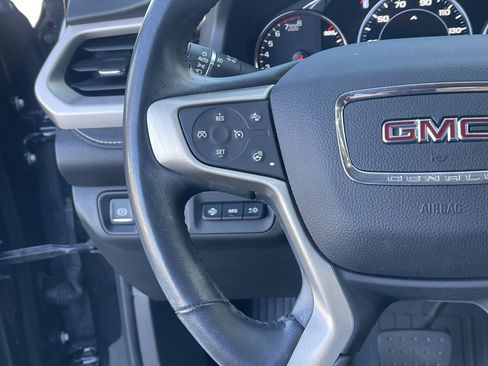 Used 2022 GMC Acadia Denali w/ Denali Ultimate Package image 18