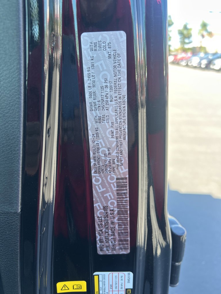 Used 2025 Jeep Wrangler Unlimited Sport AWD/4WD image 3