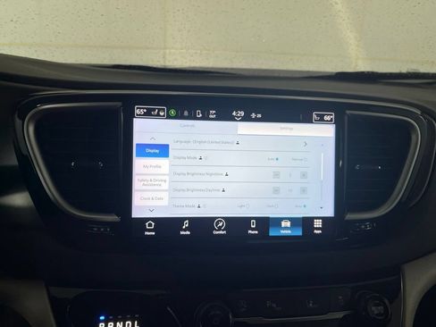 Used 2024 Chrysler Pacifica Touring-L FWD image 64