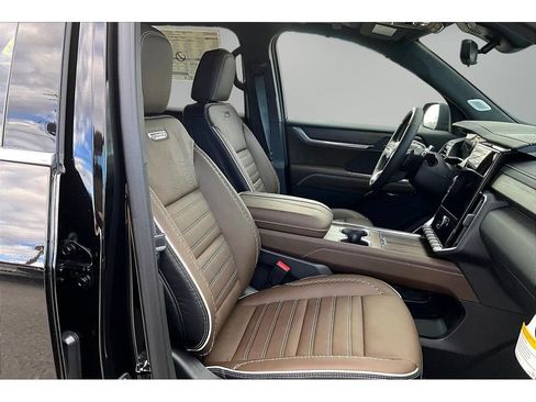 New 2026 GMC Acadia Denali Ultimate image 11