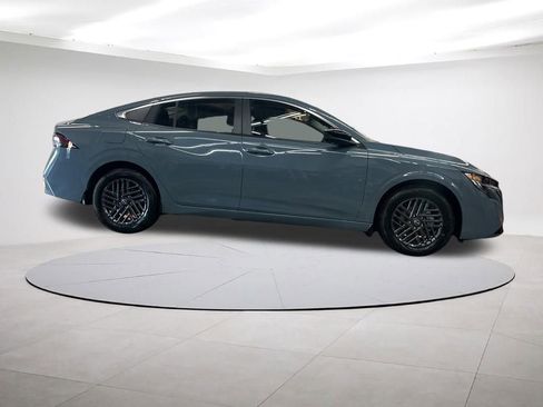 New 2026 Nissan Sentra SV w/ SV Convenience Package FWD image 6