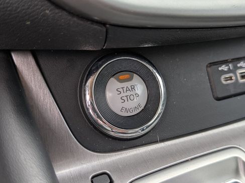 Used 2019 Nissan Murano SV w/ Premium Package image 31