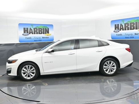 Used 2024 Chevrolet Malibu LT image 2