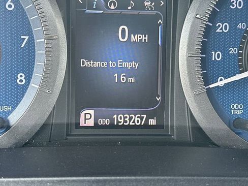 Used 2019 Toyota Sienna XLE w/ XLE Navigation Package FWD image 17