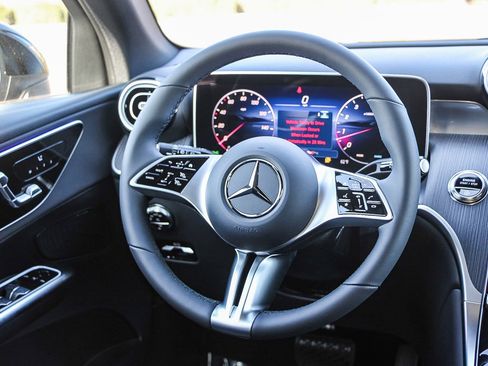 New 2026 Mercedes-Benz GLC 300 4MATIC image 15