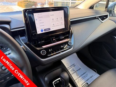 Used 2025 Toyota Corolla SE image 25
