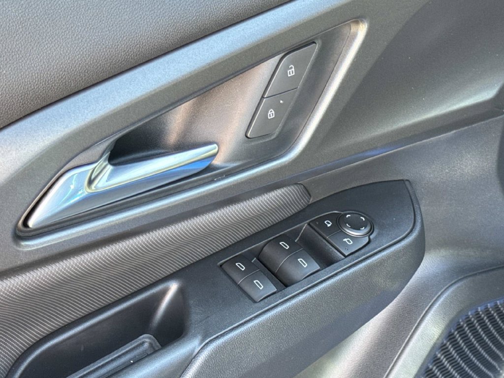 Used 2026 Chevrolet Equinox EV LT FWD image 29
