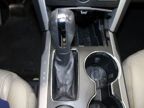 Used 2015 Ford Explorer XLT w/ Equipment Group 202A image 28