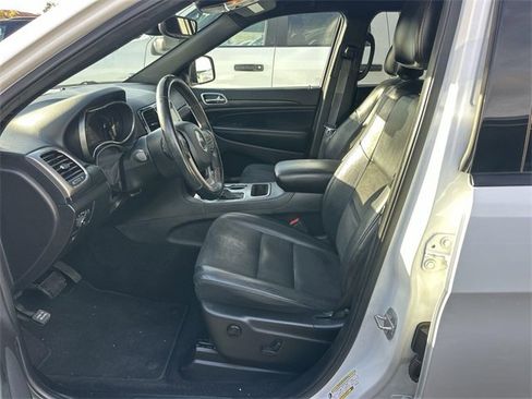 Used 2019 Jeep Grand Cherokee Altitude image 7