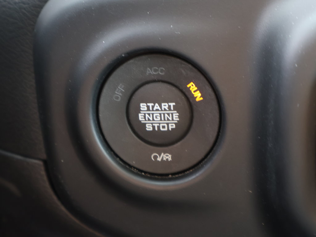 Used 2023 Jeep Gladiator Rubicon w/ LED Lighting Group AWD/4WD image 30