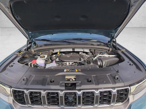 New 2026 Jeep Grand Cherokee Summit image 11