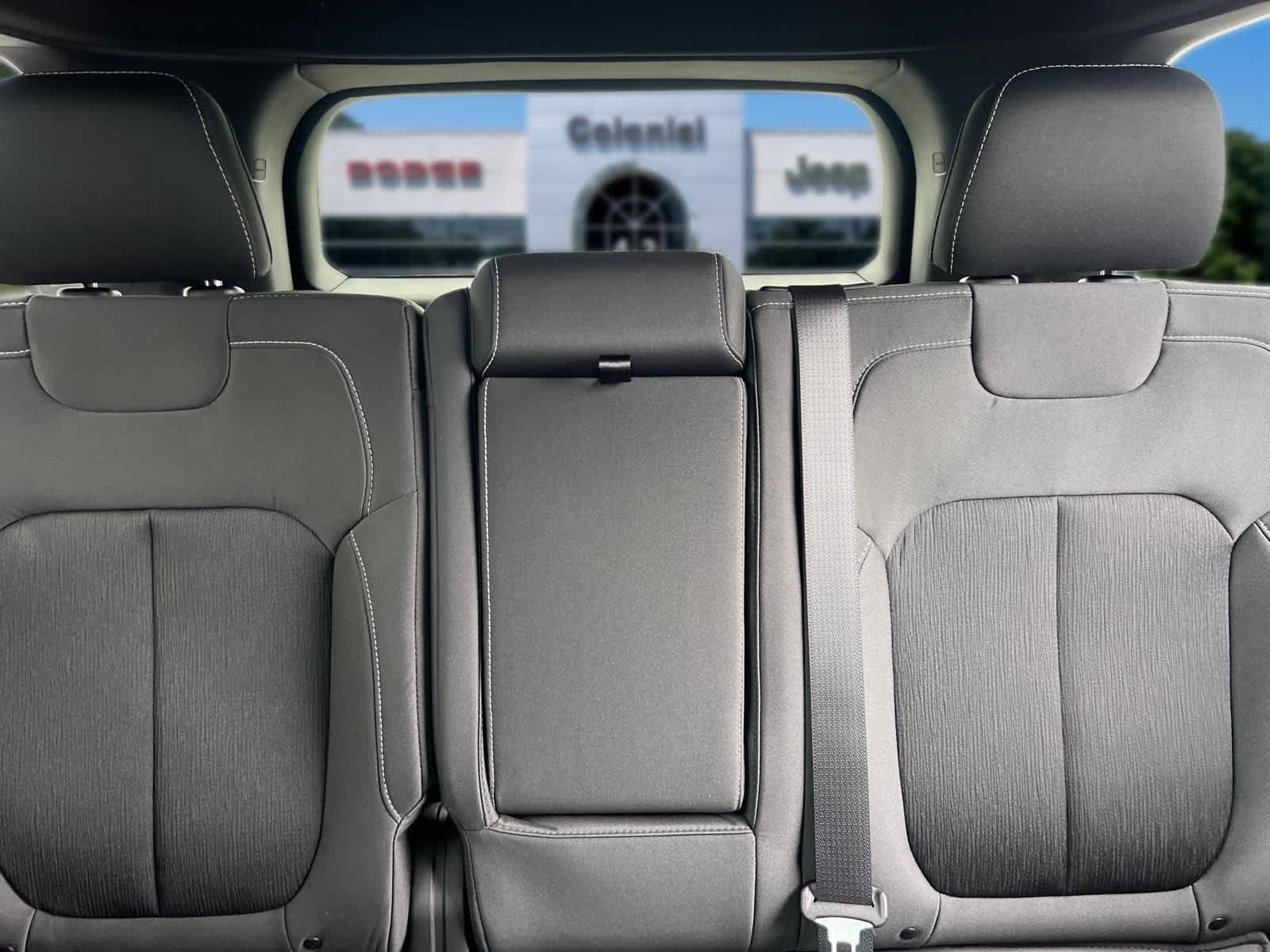 New 2026 Jeep Grand Cherokee Laredo AWD/4WD image 27