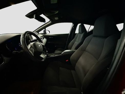 Used 2018 Toyota C-HR XLE image 21