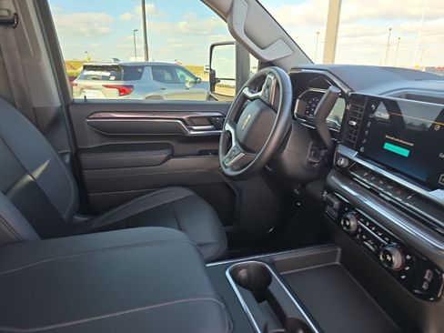 Used 2024 Chevrolet Silverado 3500 LTZ w/ LTZ Texas Edition image 20