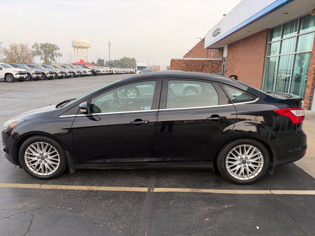 Used 2014 Ford Focus Titanium FWD image 2