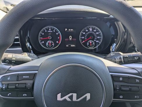 Used 2022 Kia K5 LXS image 27