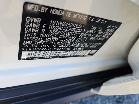 Certified 2025 Honda HR-V LX image 7