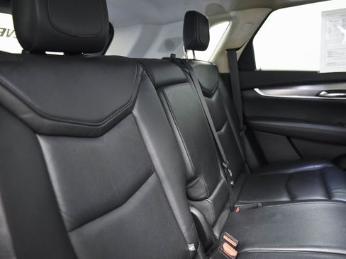 Used 2018 Cadillac XT5 Luxury w/ Driver Awareness Package image 12