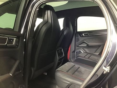Certified 2022 Porsche Cayenne GTS AWD/4WD image 29